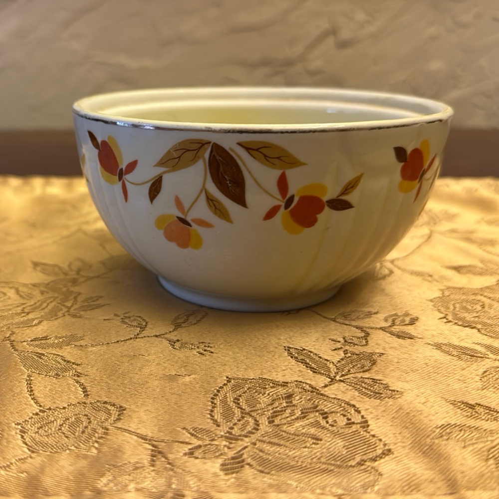 Vintage Hall's Superior Quality Kitchenware small bowl Autumn Leaves 5" across